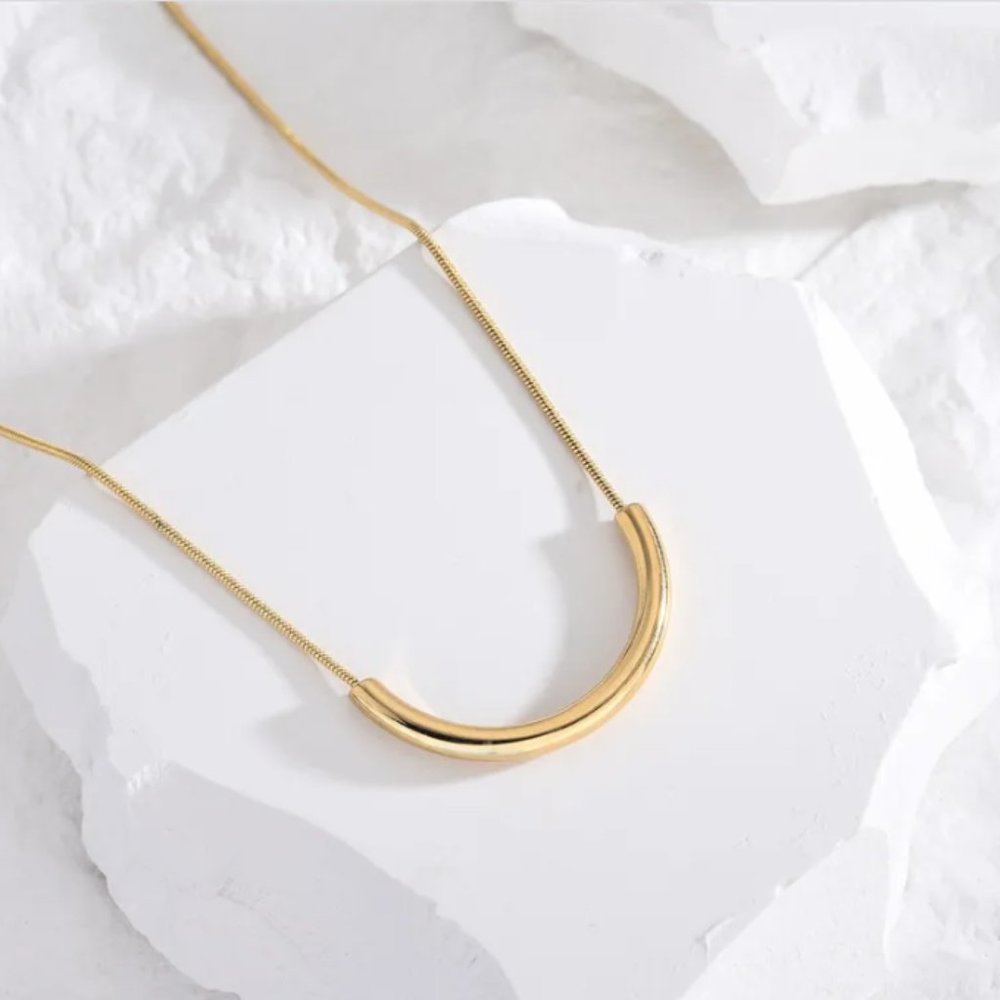 Gold stainless steel bar choker necklace